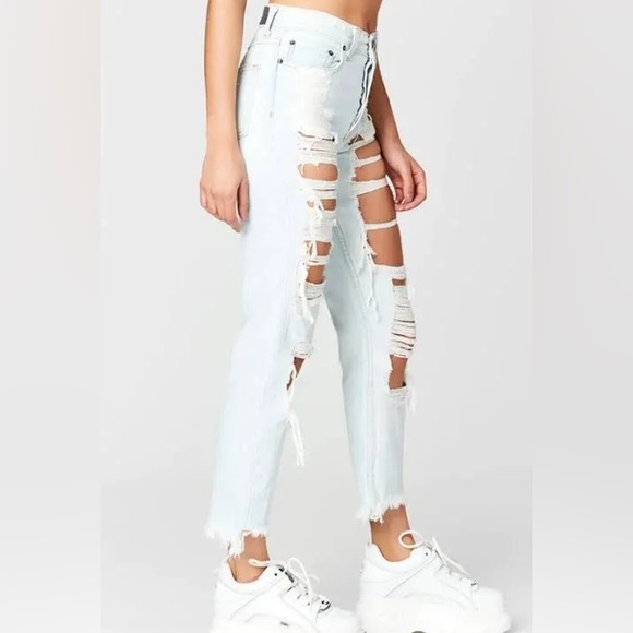 LF Carmar Emelia COSMO SUPER SHRED RELAX FIT
JEAN Size 25 - Picture 2 of 12